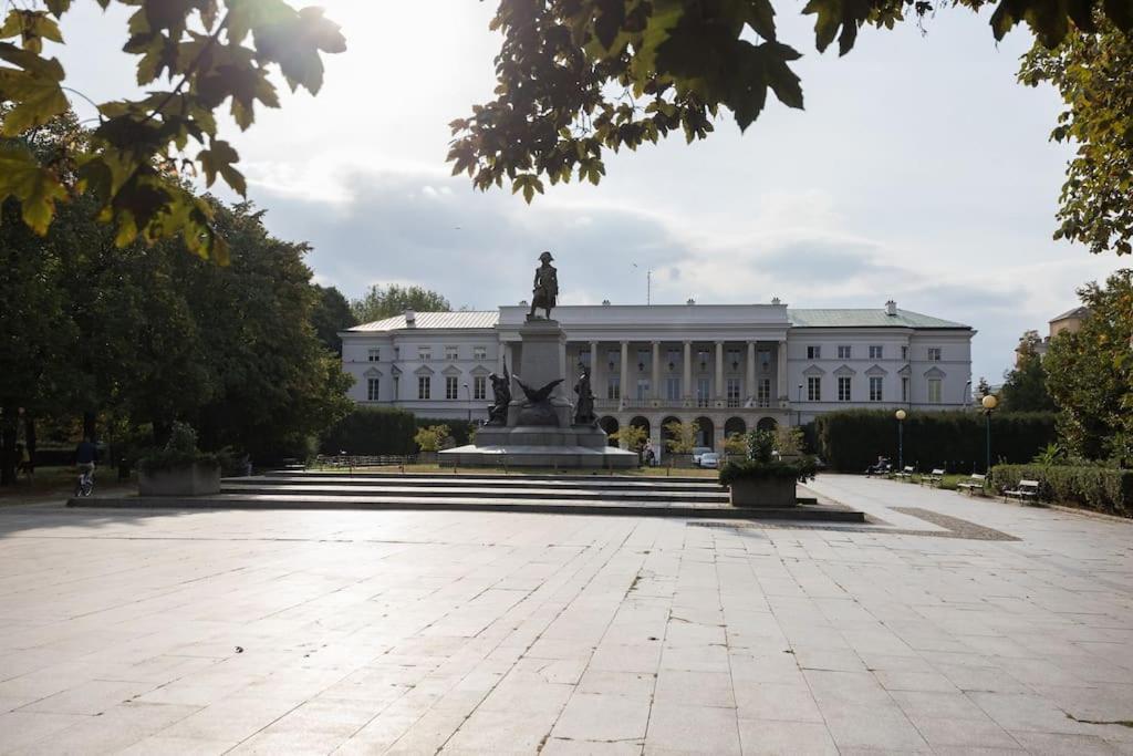 Specious City Center Studio With Park View Warsaw Exterior photo